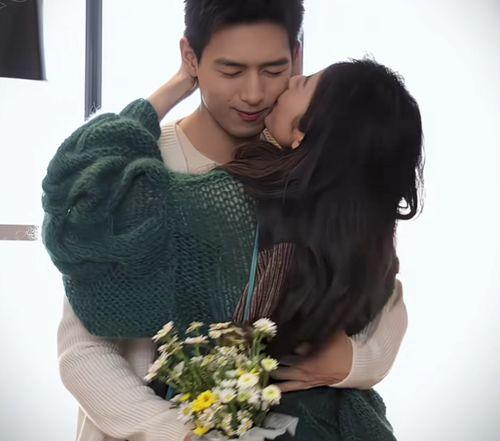 圈内人爆料周雨彤和李现,圈内人爆料恋情升温 第3张 圈内人爆料周雨彤和李现,圈内人爆料恋情升温 第3张