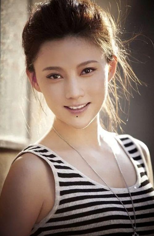 娱乐吃瓜电视剧女演员,揭秘吃瓜剧中的璀璨女星 第2张 娱乐吃瓜电视剧女演员,揭秘吃瓜剧中的璀璨女星 第2张